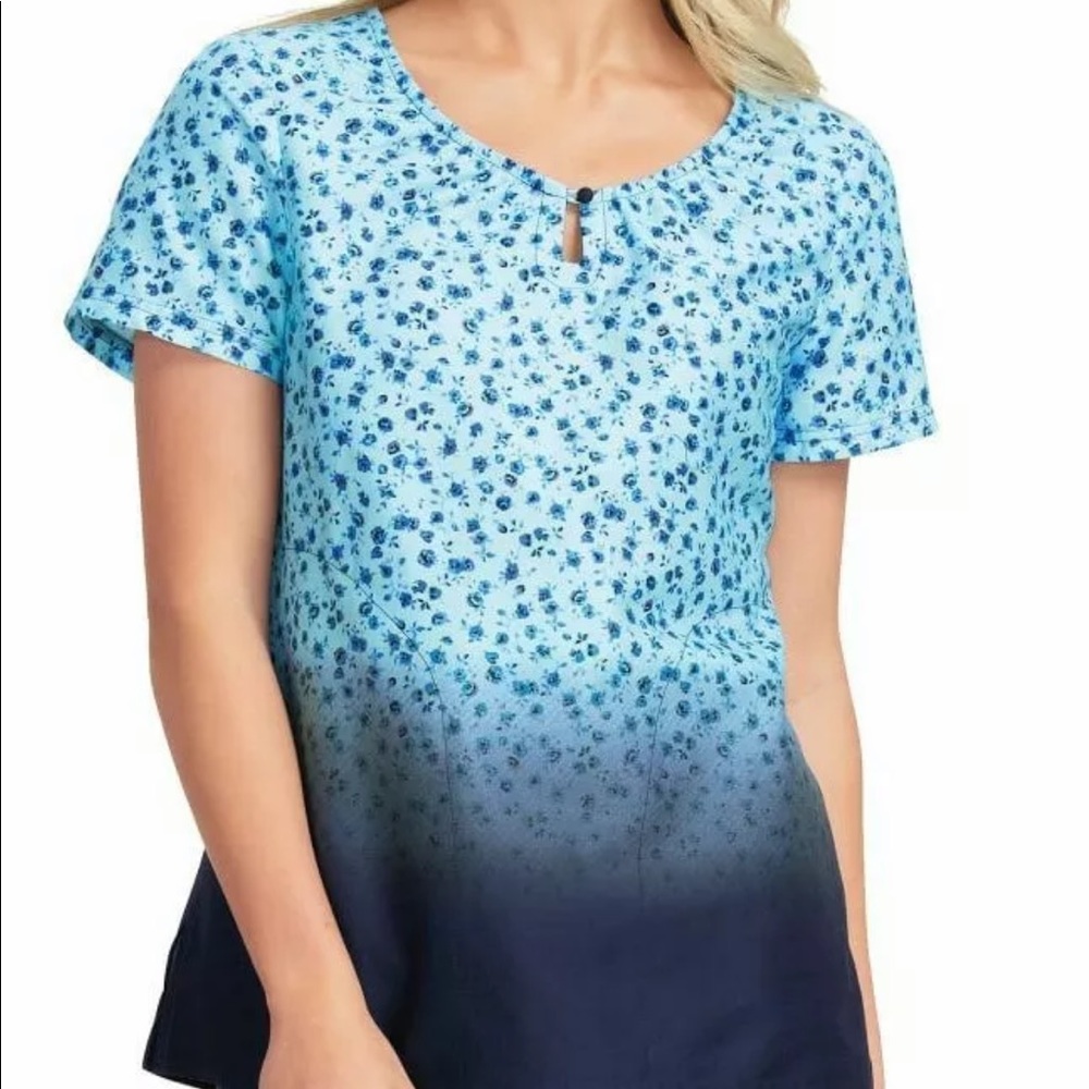 Koi Ombre scrub top. Medium